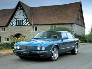 Jaguar XJR 1994 года